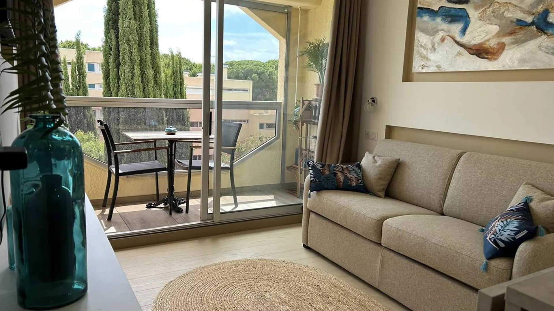Studio Climatise A 200M De La Plage Avec Balcon, Parking Et Menage Inclus - Bormes-Les-Mimosas - Fr-1-251-836