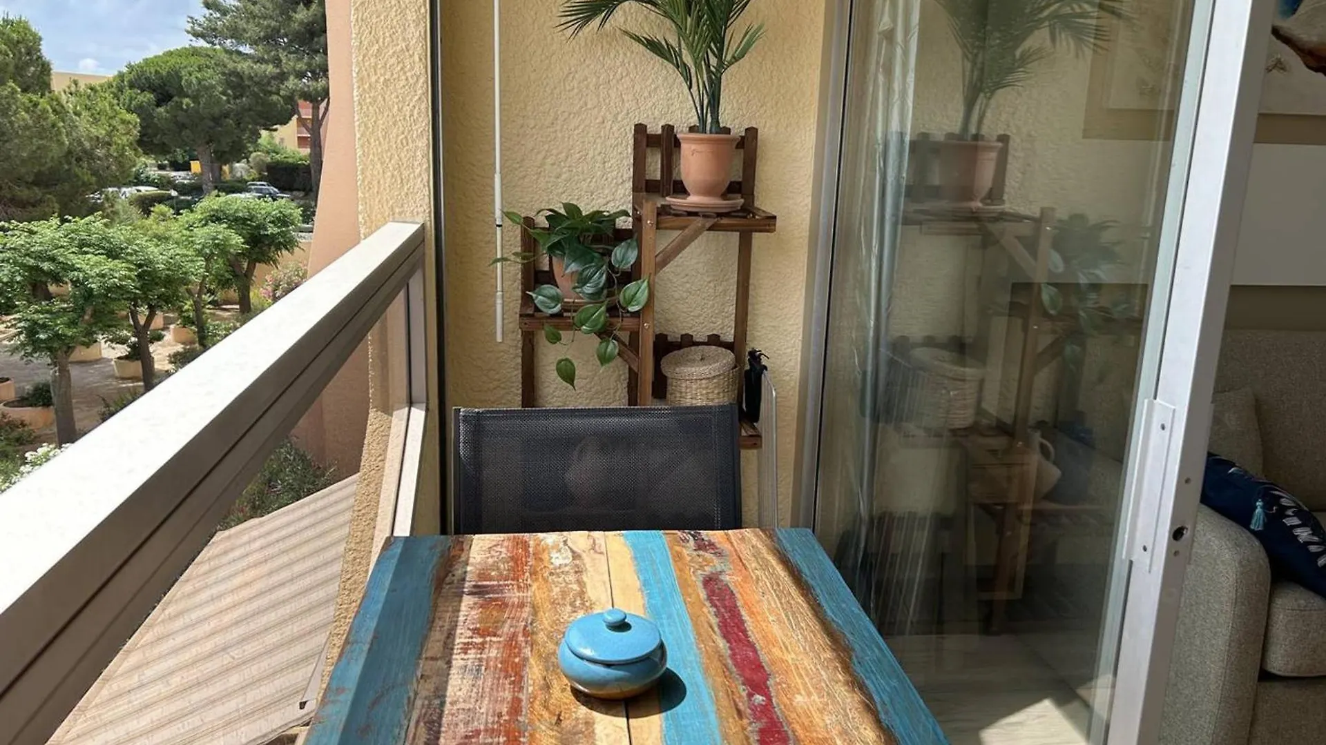 Studio Climatise A 200M De La Plage Avec Balcon, Parking Et Menage Inclus - Bormes-Les-Mimosas - Fr-1-251-836 Apartment